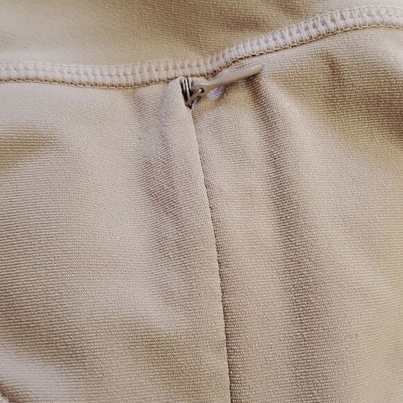 Mondetta pale pink leggings. Size medium. One zipper pocket. Great condition. - Picture 5 of 11